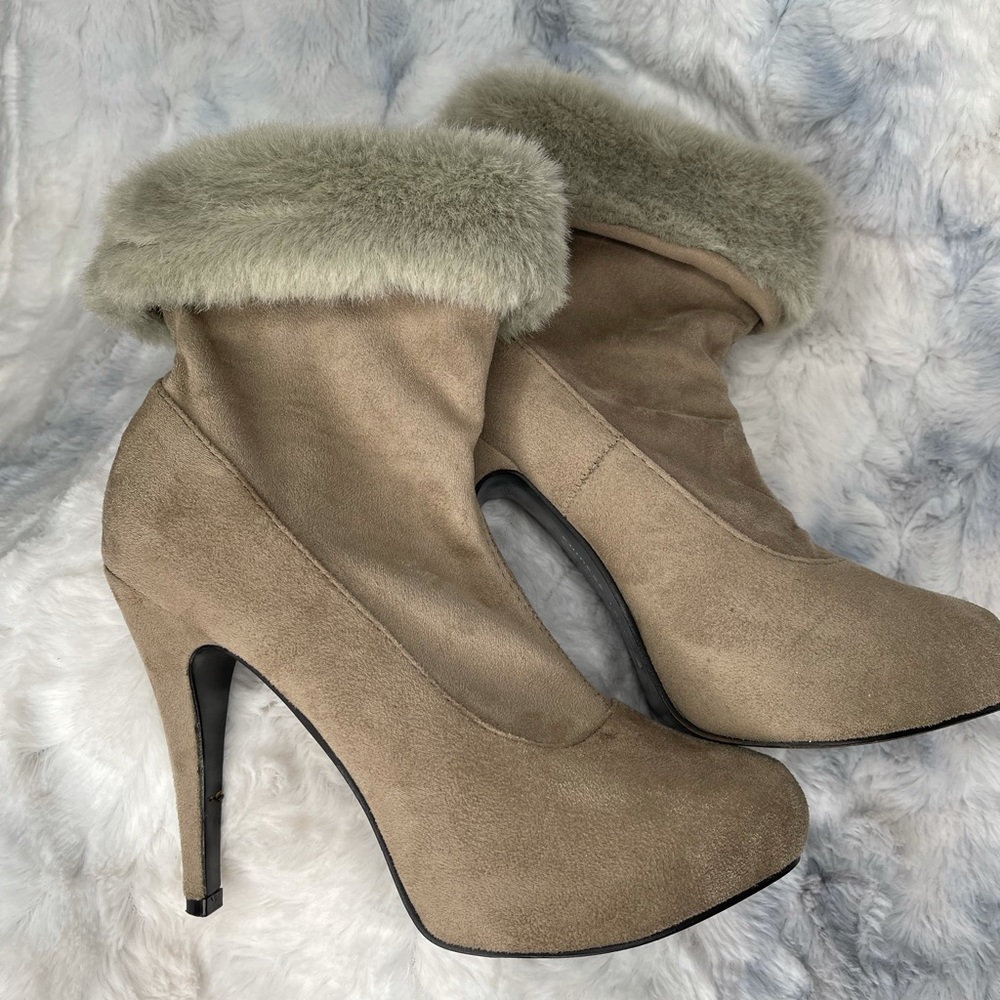 Grey Suede Booties w/ Faux Fur by CL!!